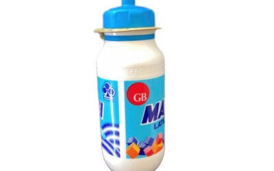 1997: Tom Steels gooit met Bidon in massaspurt Tour de France