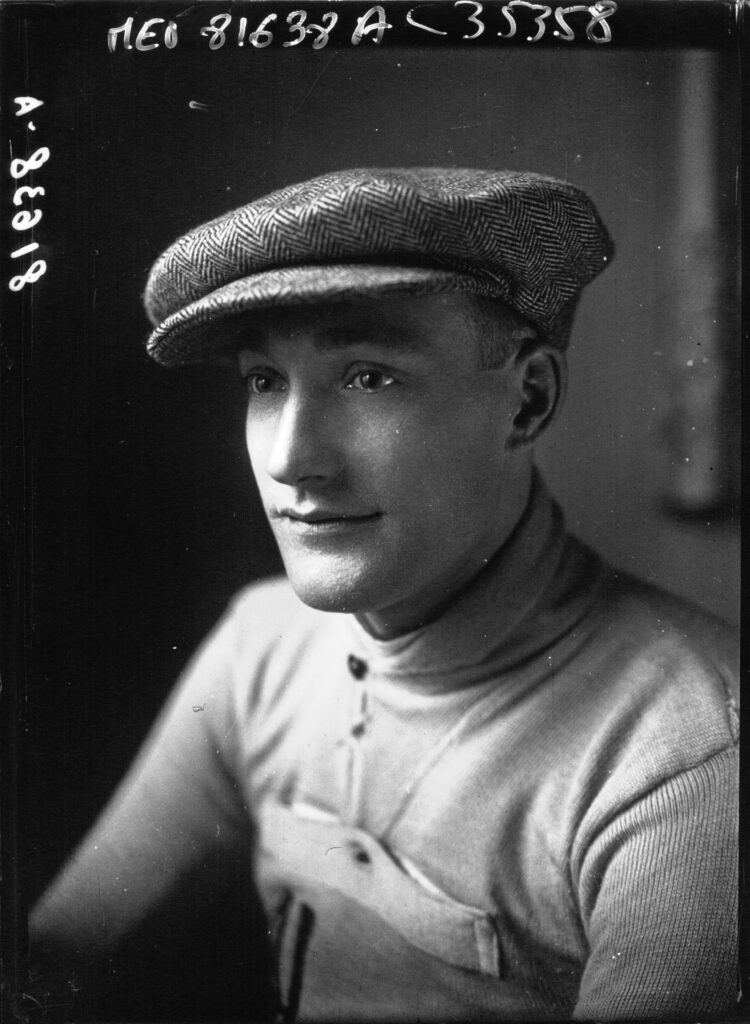 Référence bibliographique : Meurisse, 81638 A
Appartient à l’ensemble documentaire : Pho20Meu
Image de presse
Couverture : 12 janvier 1931
Langue : français

Éditeur : diff. par l'Agence Meurisse (Paris)