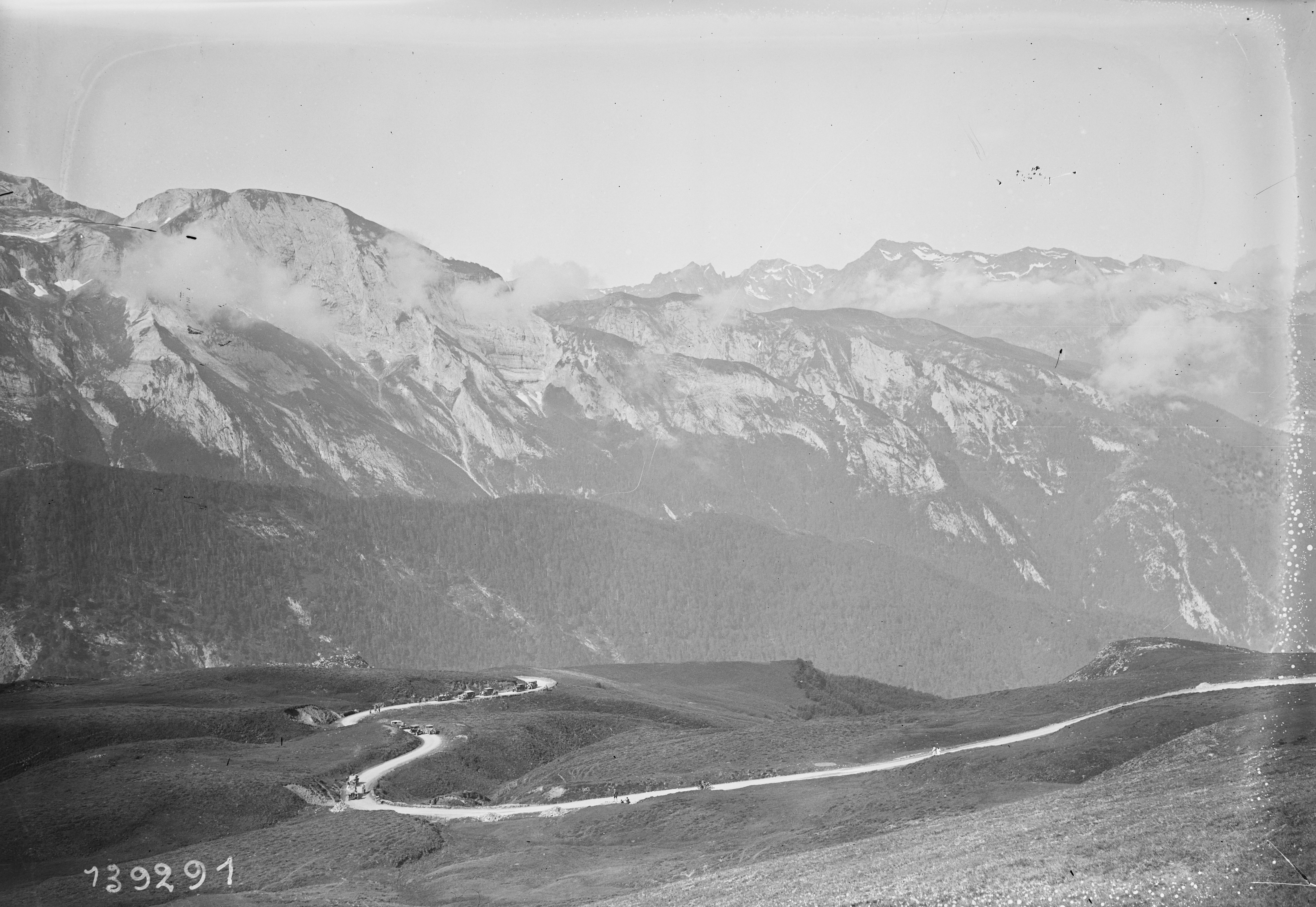 9/7/29, Tour de France [cycliste,] col d'Aubisque [vue générale] : [photographie de presse] / [Agence Rol]